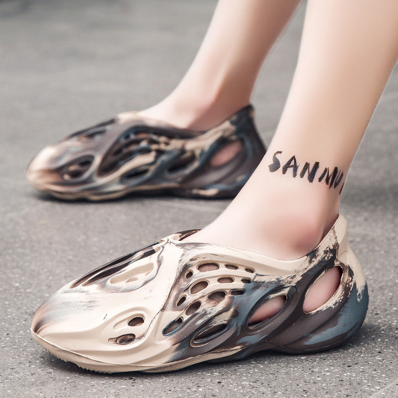 Men's Sandals Korean Camouflage Coconut Hole Shoes Baotou Hollow Large Size Beach Sandals